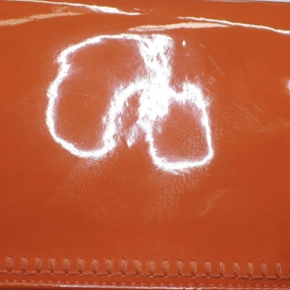 Authentic Chanel Matelasse Patent Leather Crossbody Bag..RARE - Picture 11 of 16